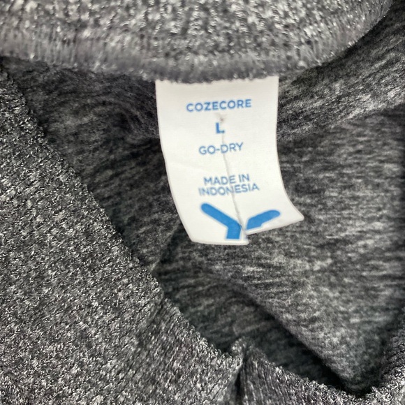 Old navy Cozecore crop top - Picture 2 of 9